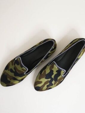 Veronica Bearch Camo Griffin Zipper Genuine Calf Hair Loafer - Size 6